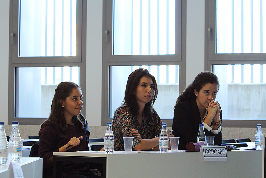 torneo-debate-alumni-college