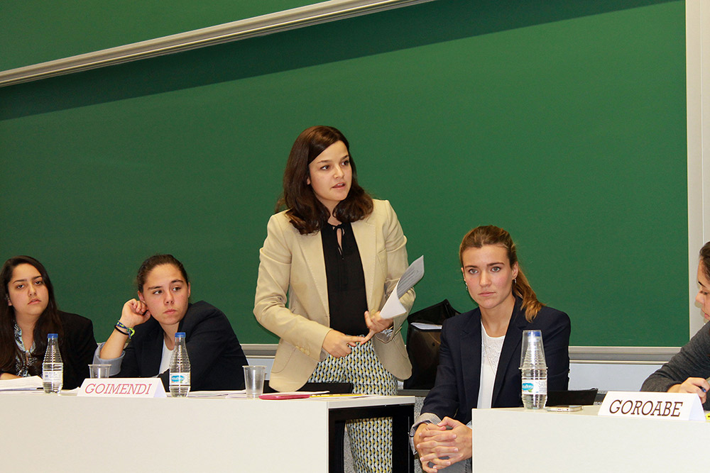 final-i-torneo-debate-alumni-college-17