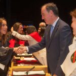 becas-alumni-college
