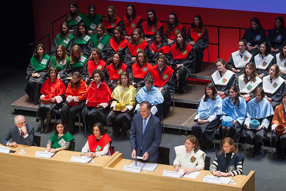 becas-alumni-college