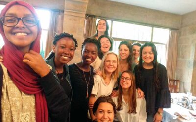 UNIVERSITARIAS KENIATAS VISITAN NUESTROS COLEGIOS MAYORES