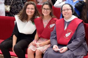 apertura-alumni-college