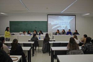 debate-alumni-college