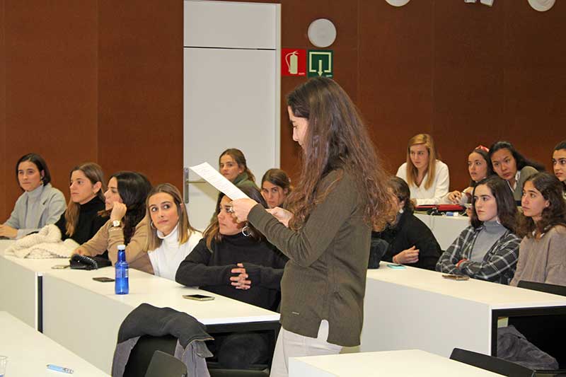 debate-alumni-college