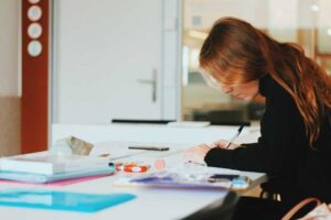 estudio-alumni-college