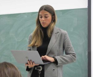 debates-alumni-college