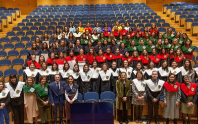 ACTO ACADÉMICO DE IMPOSICIÓN DE BECAS ALUMNI COLLEGE